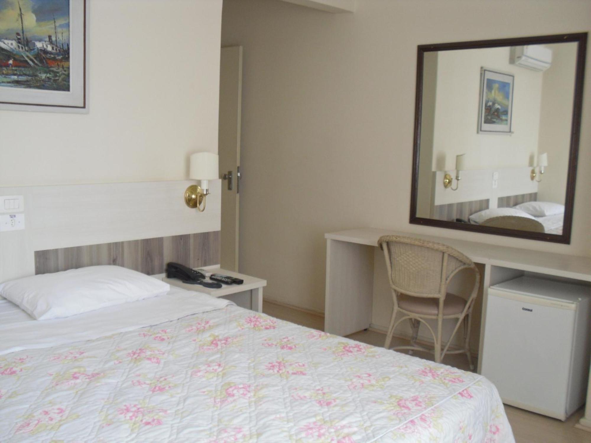 Hotel Cha Prime Curitiba Zimmer foto