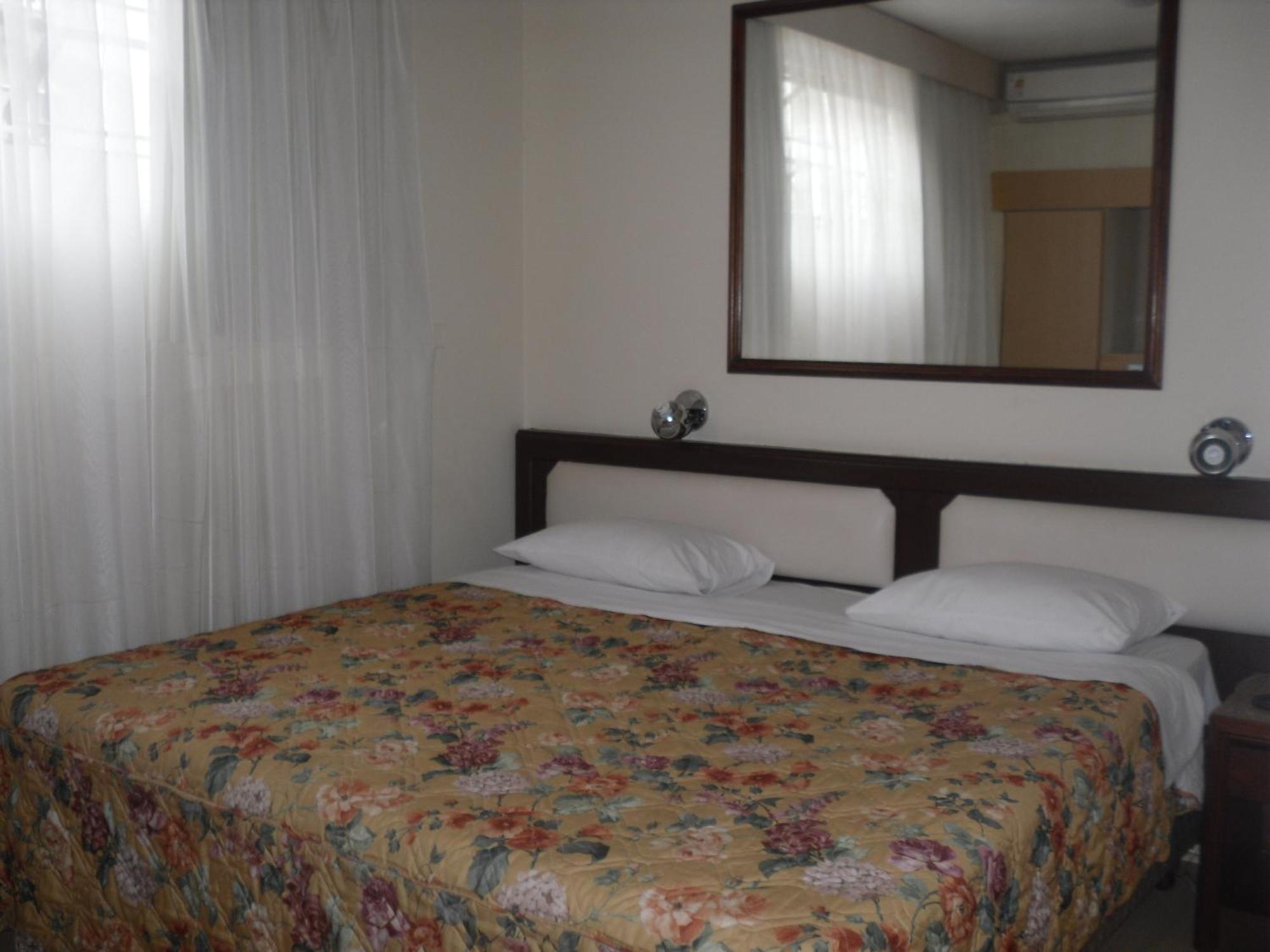 Hotel Cha Prime Curitiba Zimmer foto